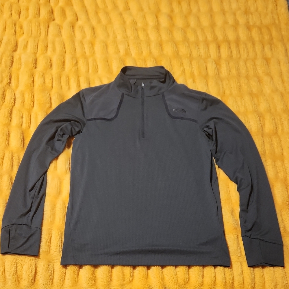 The North Face Flash Dry XD Long Sleeve Quarter Zip - Mens Medium
